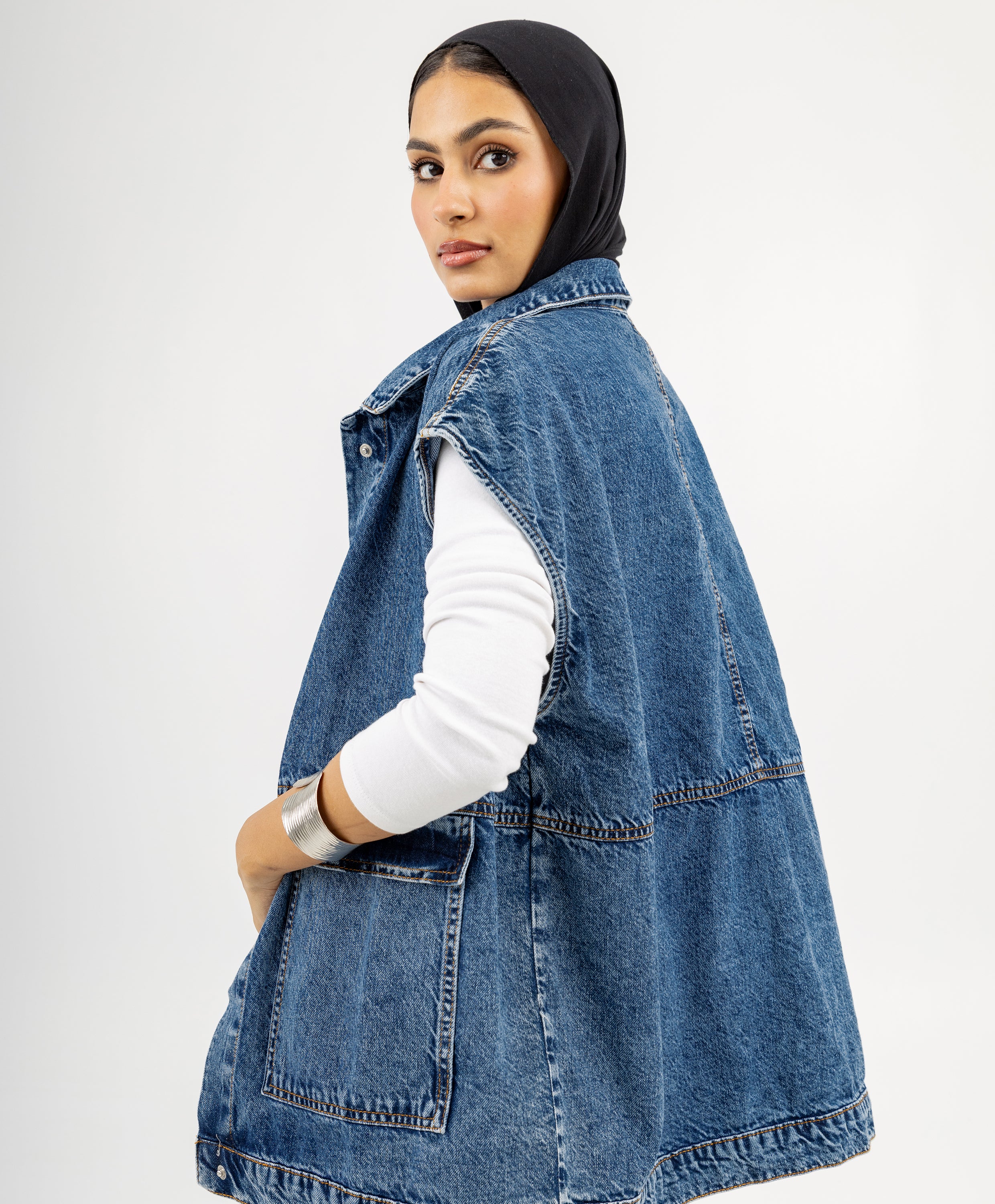 Basic Vest - Image 3