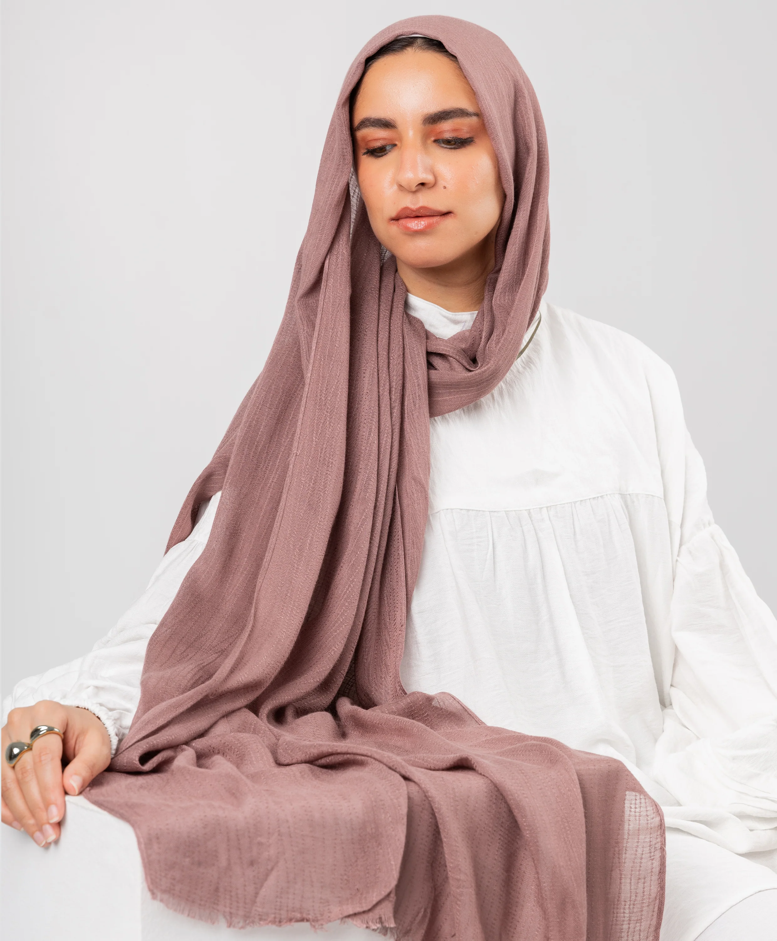 Bubbly Linen Scarf - Image 10