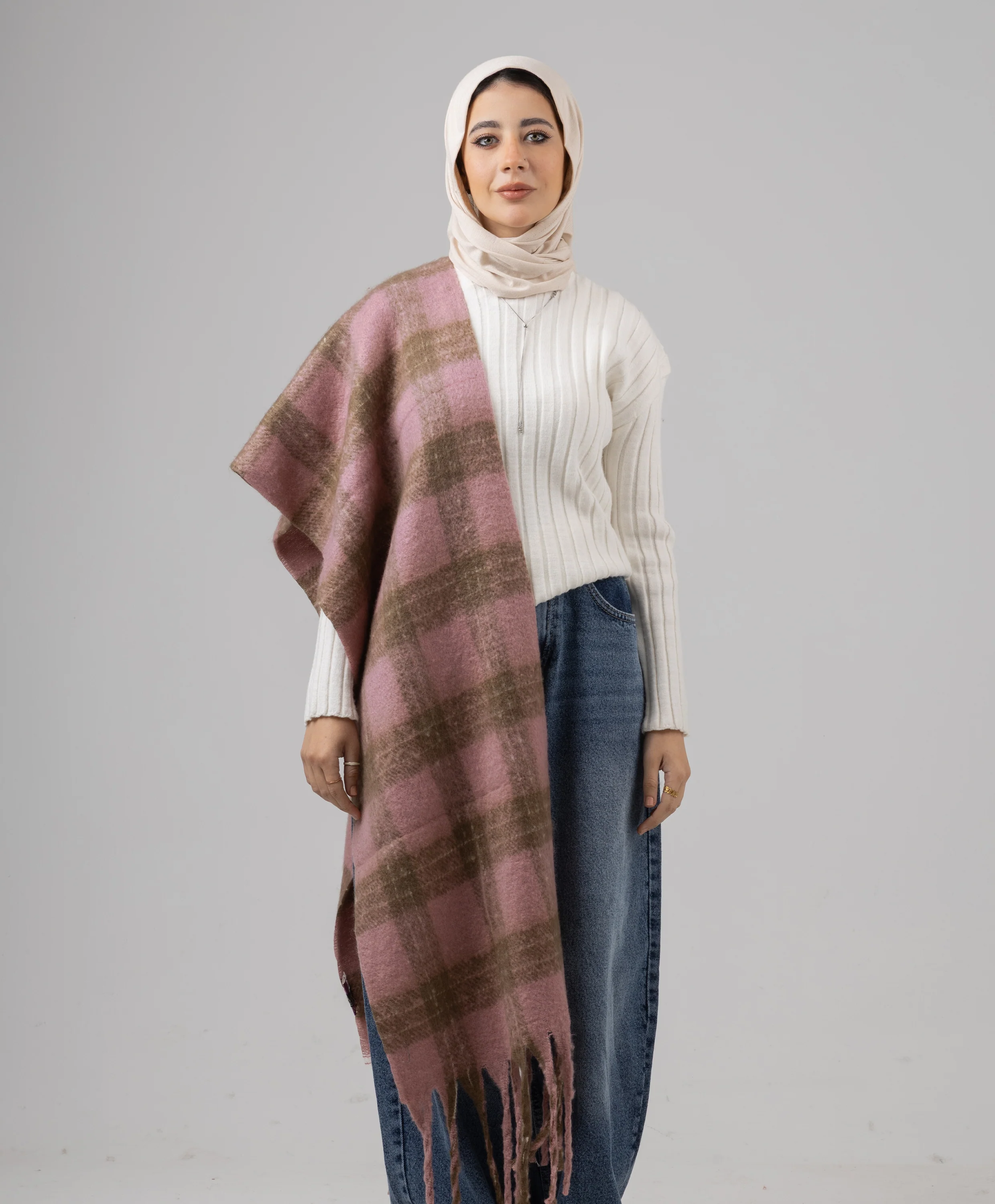 Cozy Plaid Winter Shawl - Image 3
