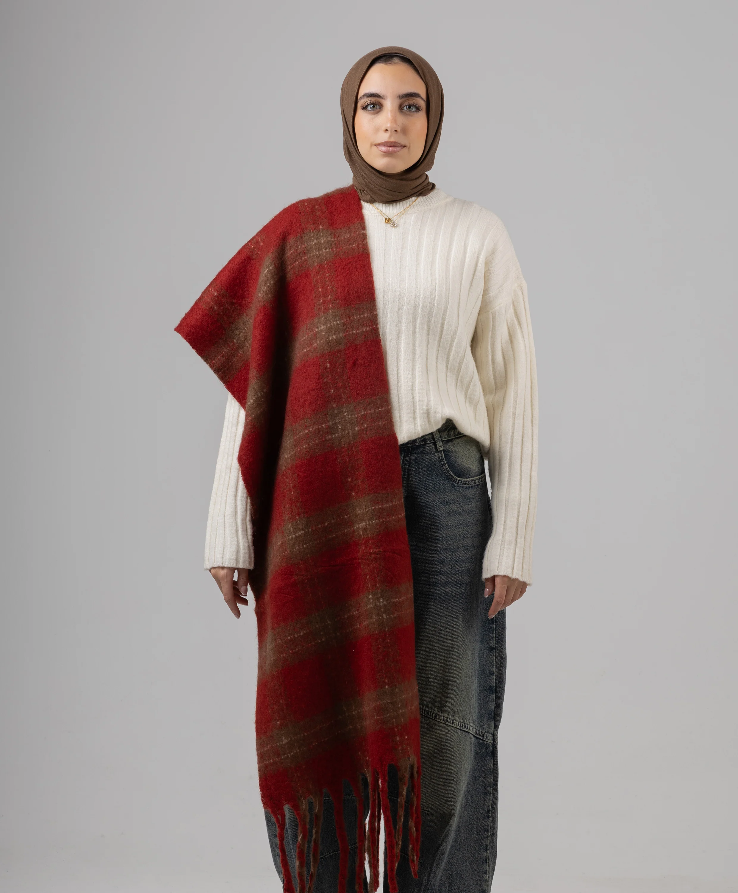 Cozy Plaid Winter Shawl - Image 4