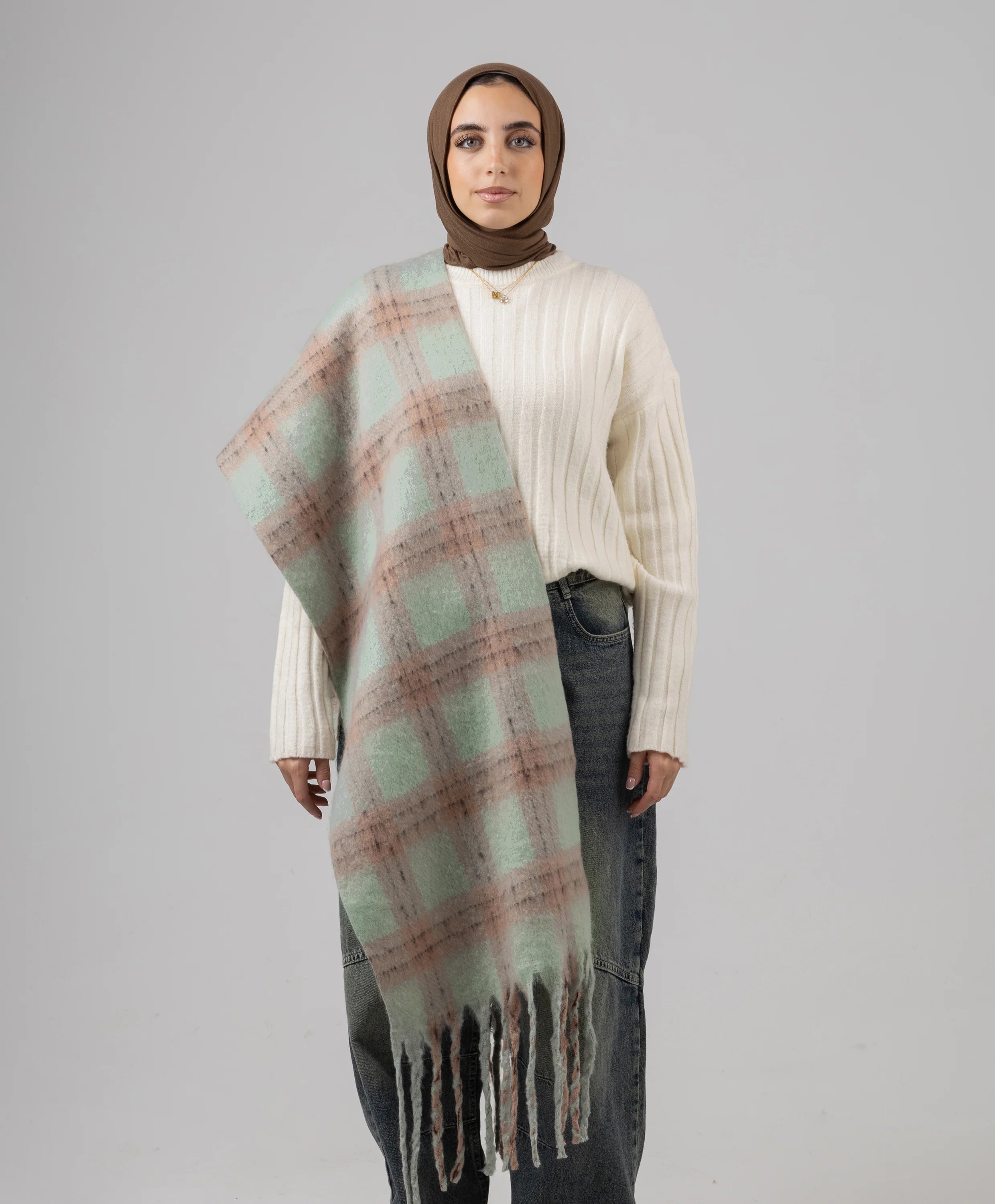Cozy Plaid Winter Shawl - Image 5