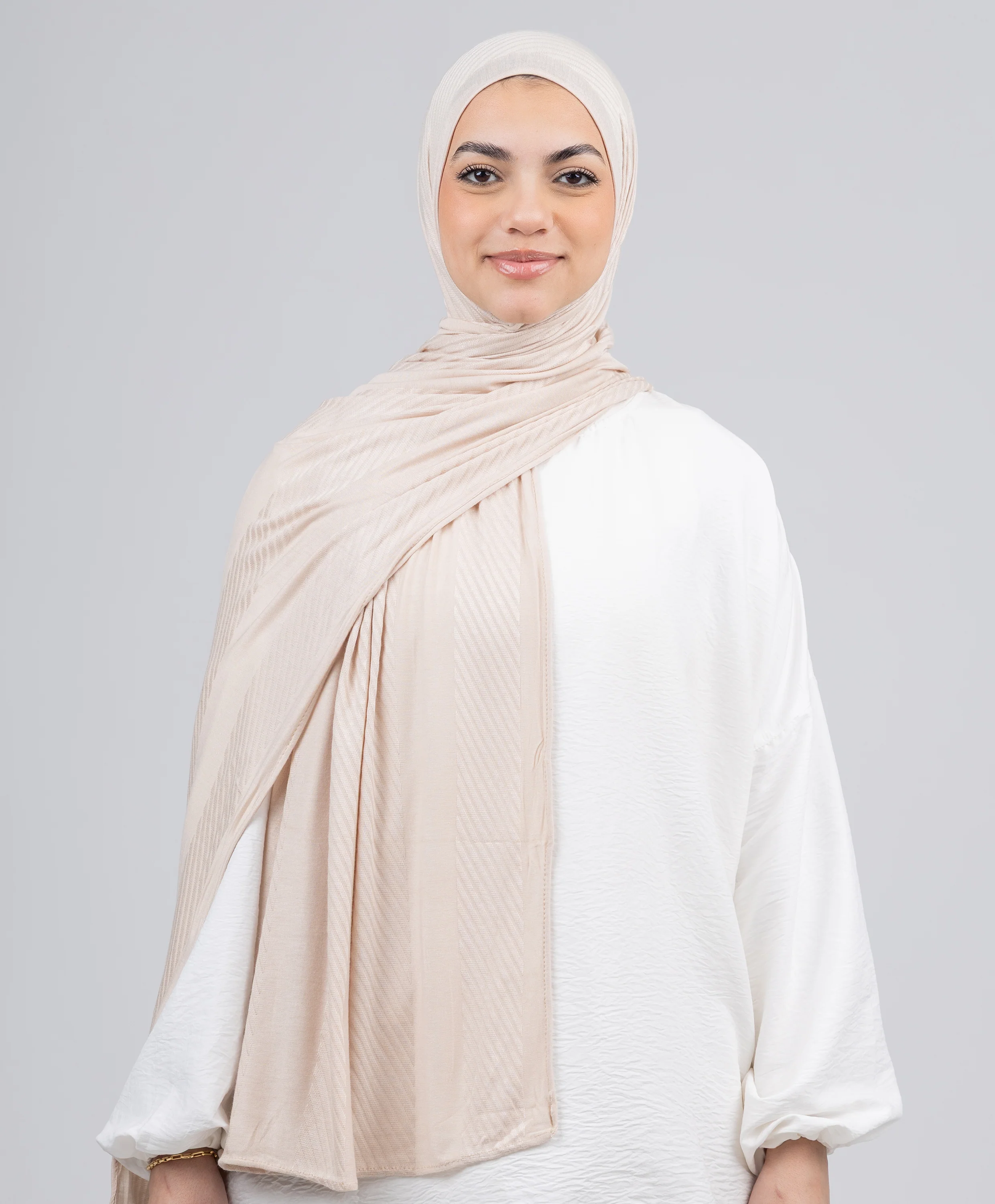 Dainty Kuwaiti Scarf - Image 3