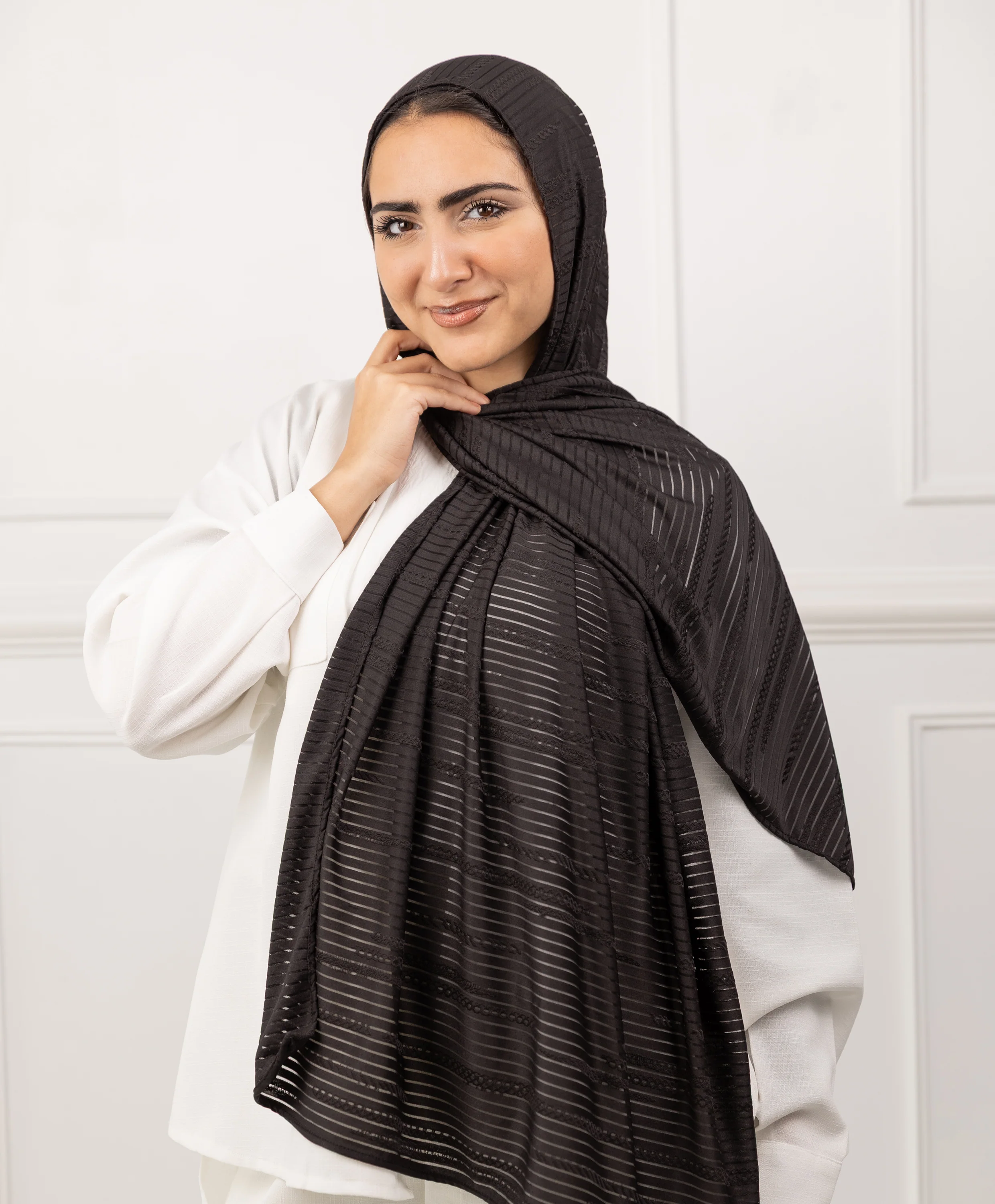 Embroidered Kuwaiti Lycra Scarf - Image 15