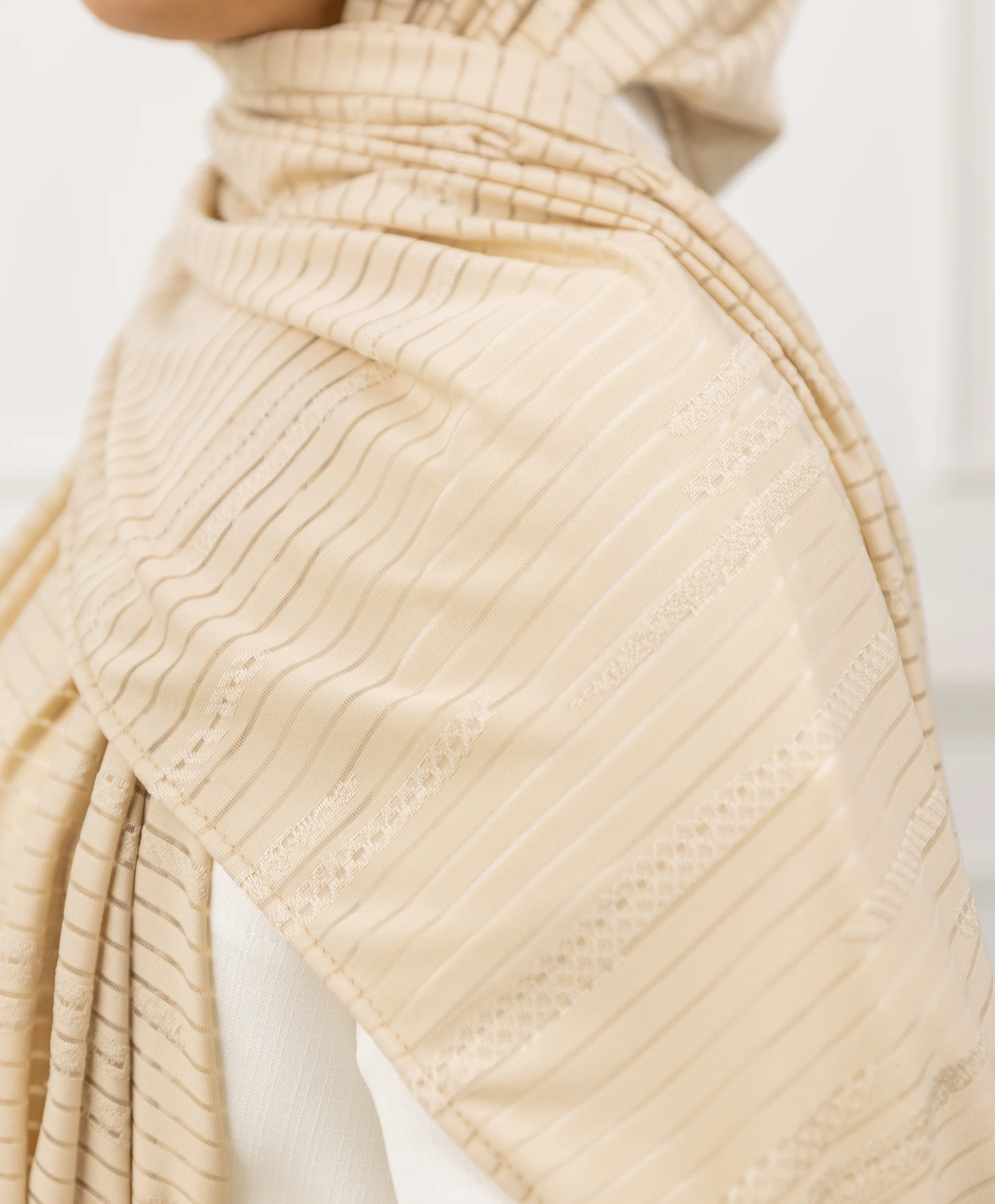 Embroidered Kuwaiti Lycra Scarf - Image 3