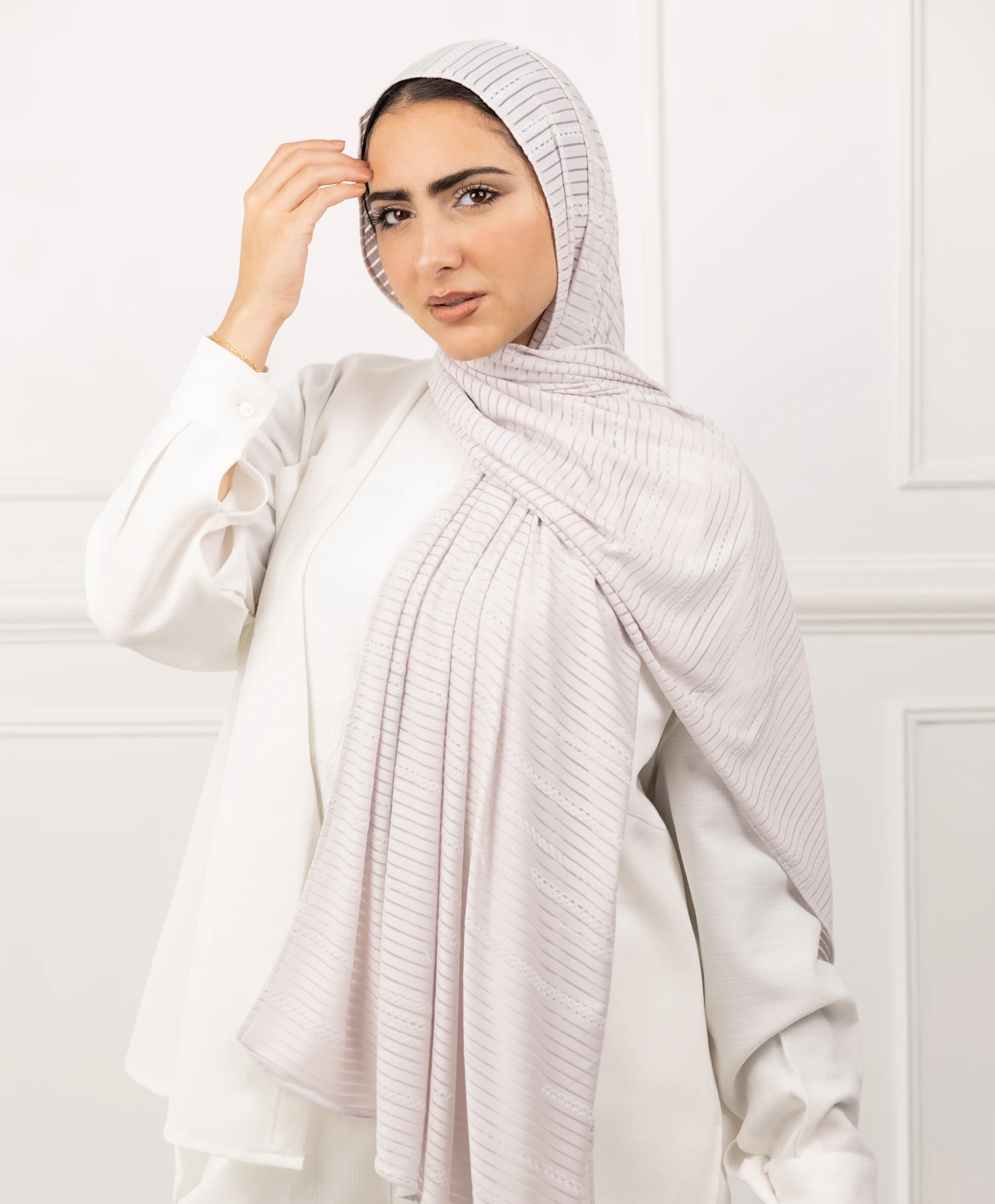 Embroidered Kuwaiti Lycra Scarf - Image 5