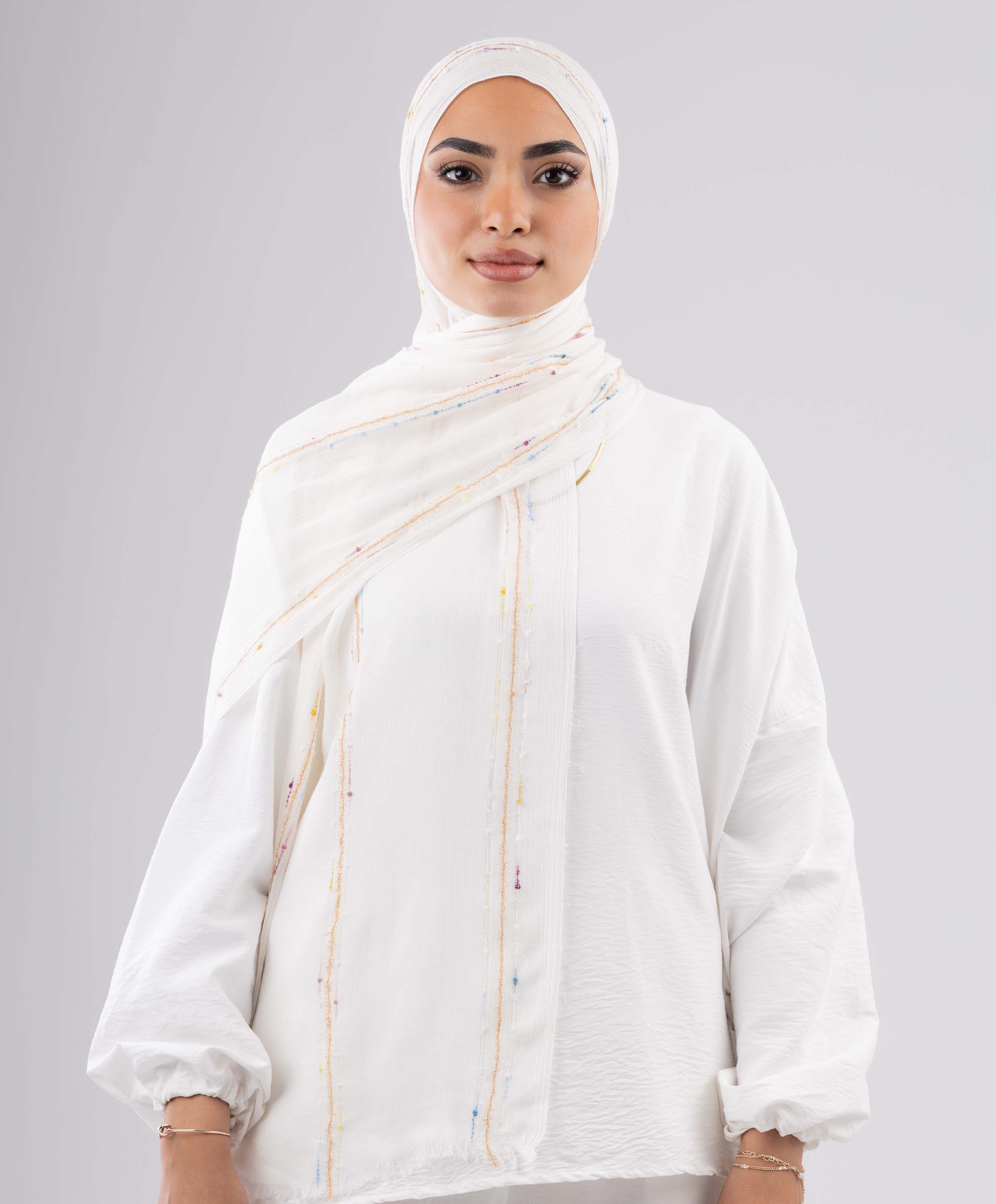Embroidered Linen Scarf - Image 5