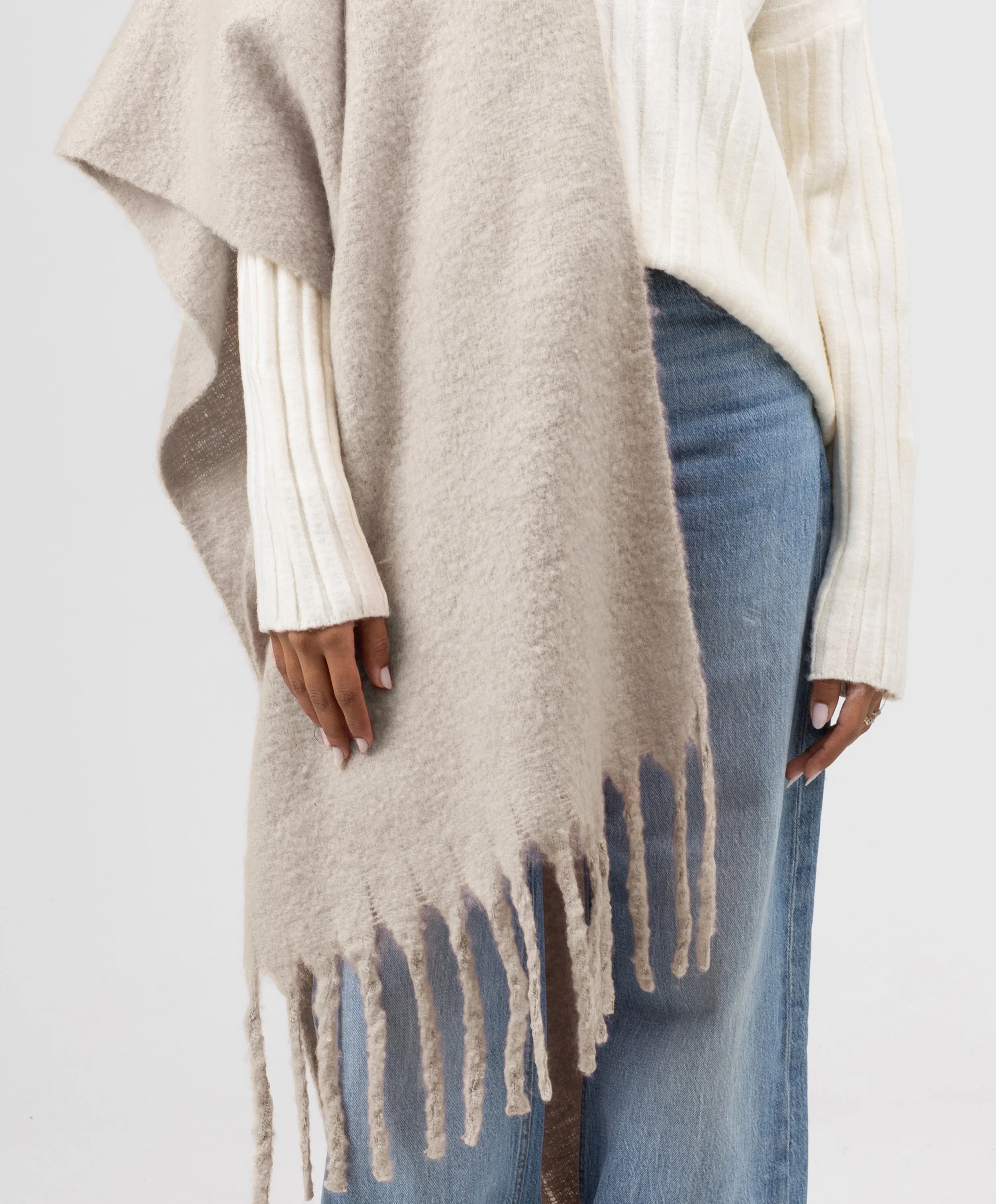 Essential Shawl-Linen Beige - Image 2