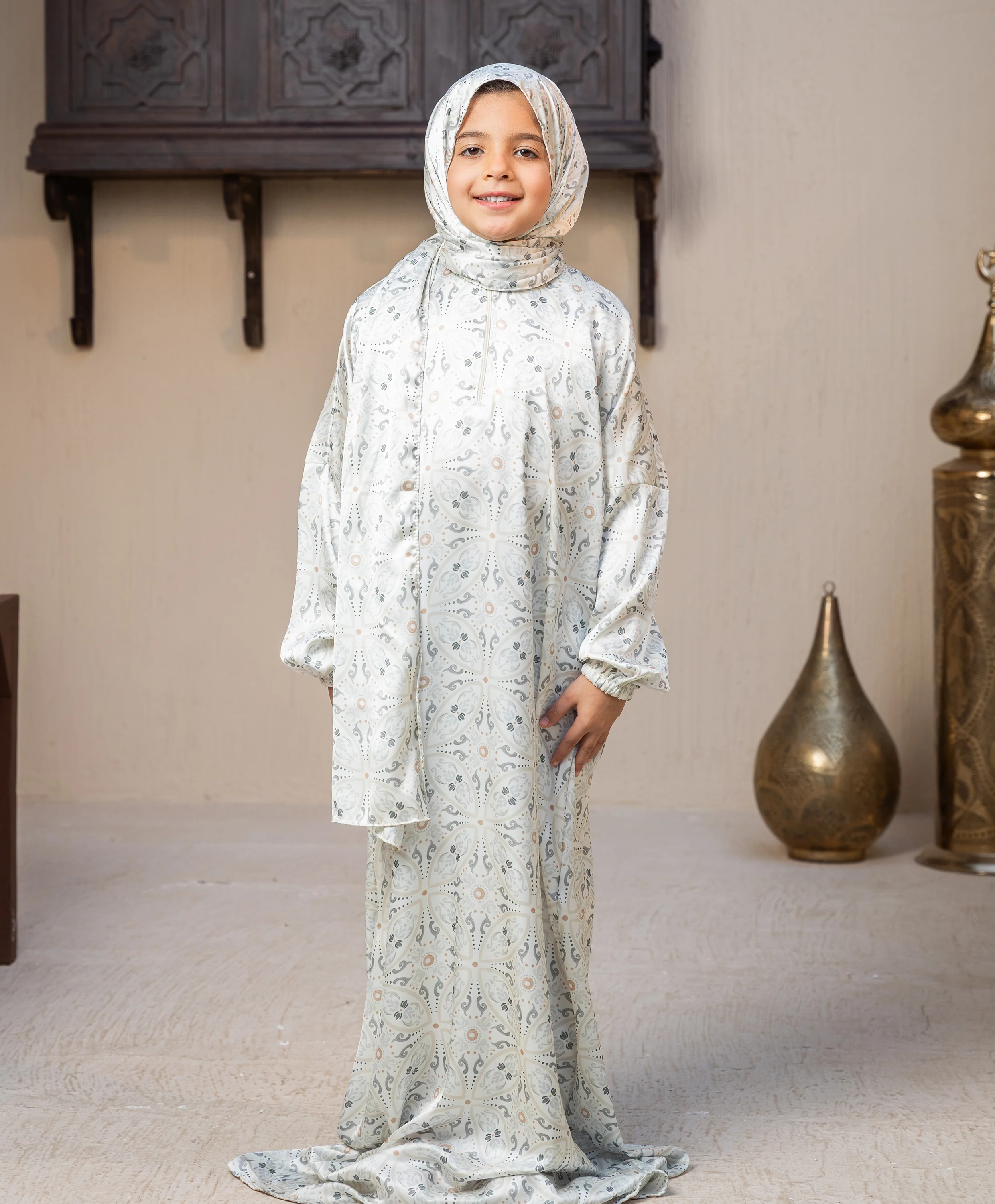 Fancy Satin Kids Isdal
