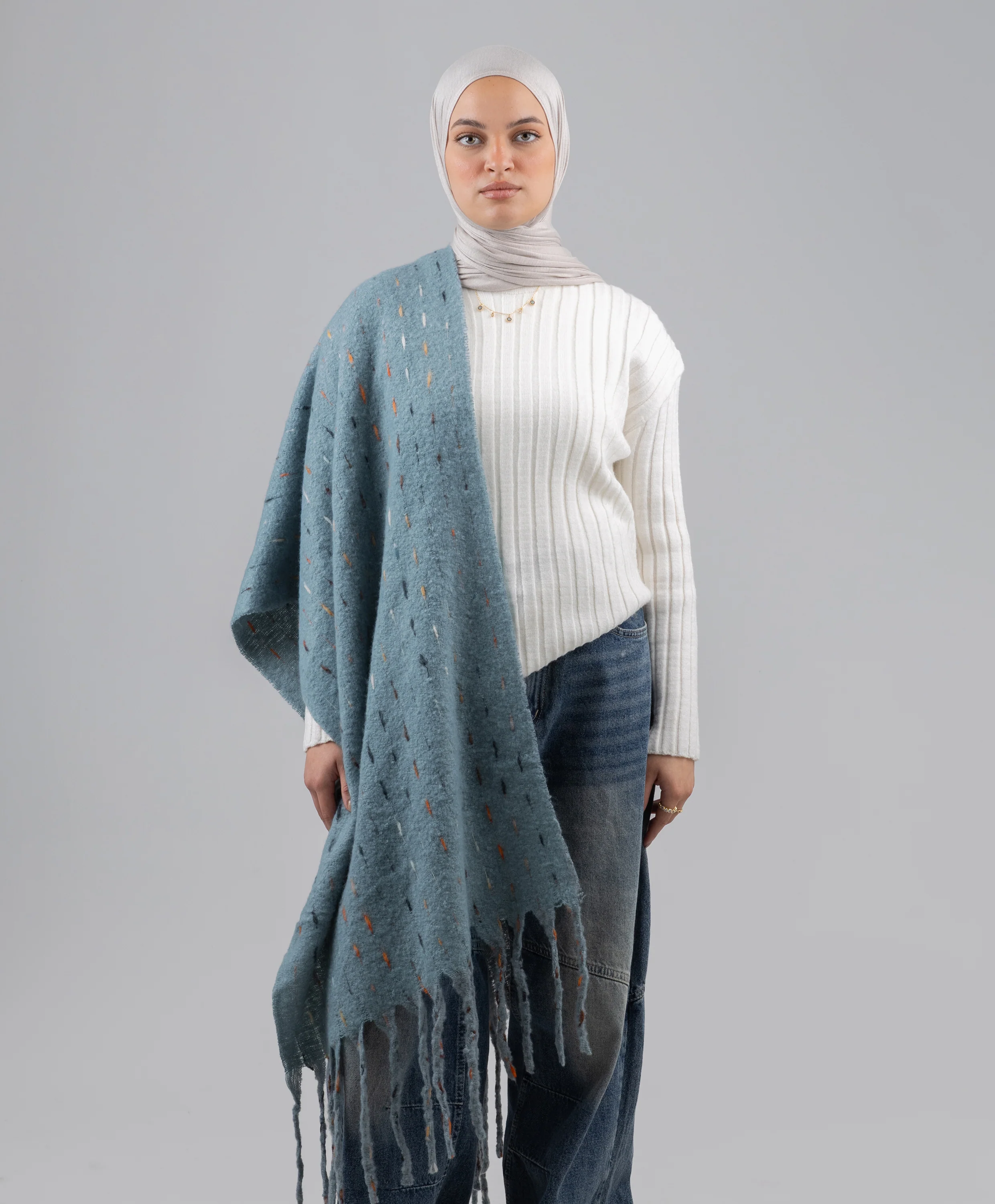 Flecks Winter Shawl - Image 10