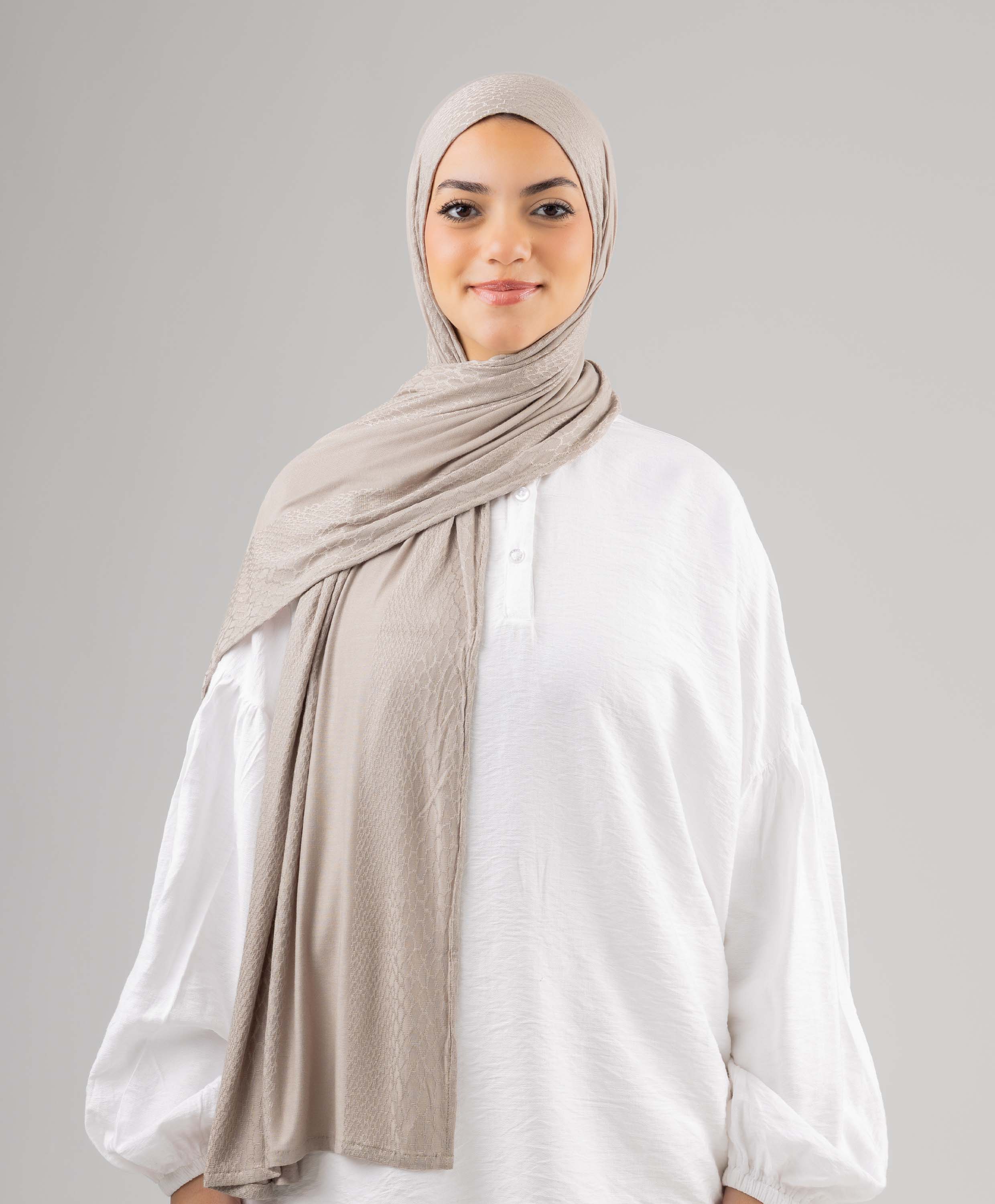 Jacquard Kuwaiti Scarf - Image 9