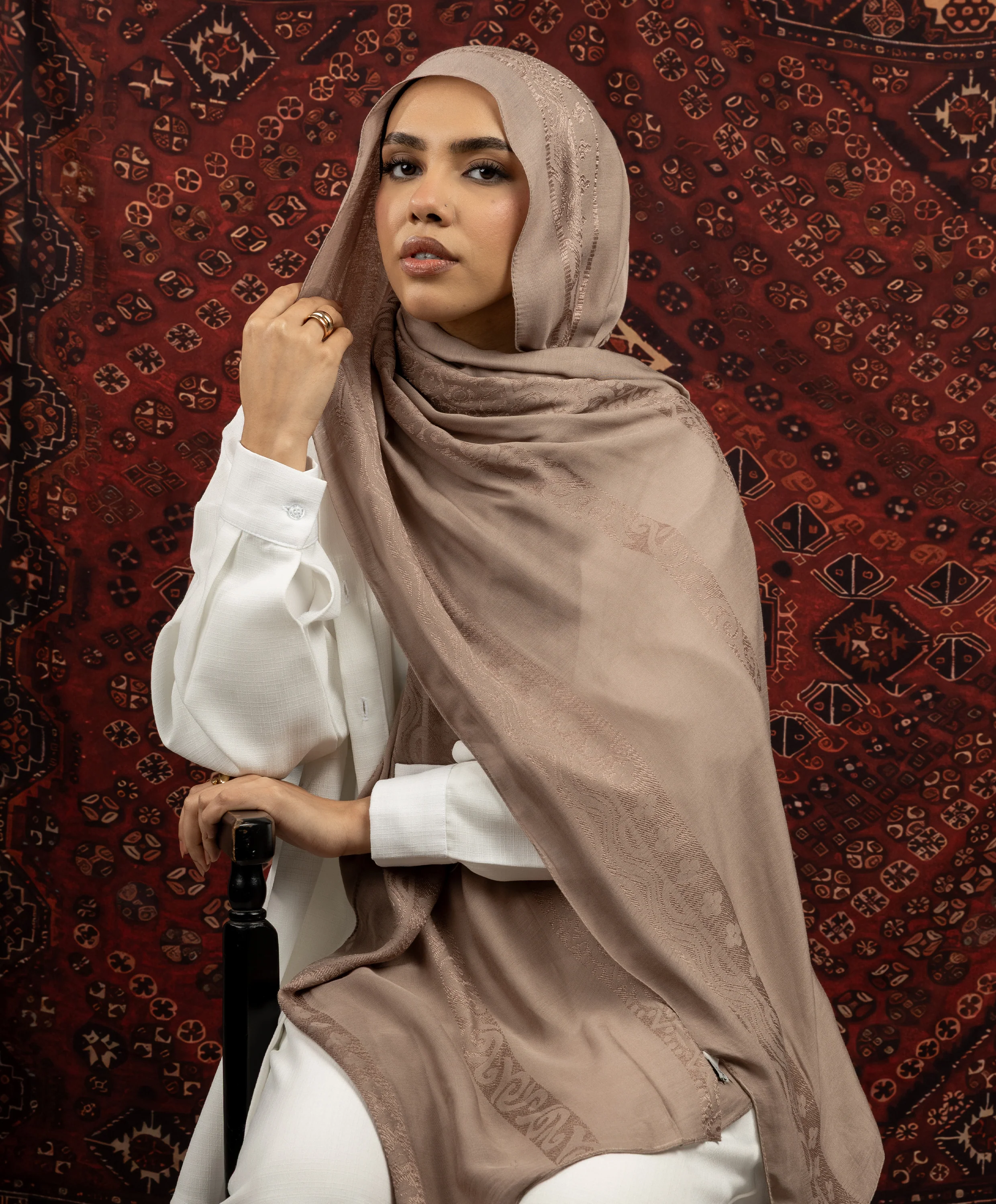 Lavish Linen Scarf - Image 5