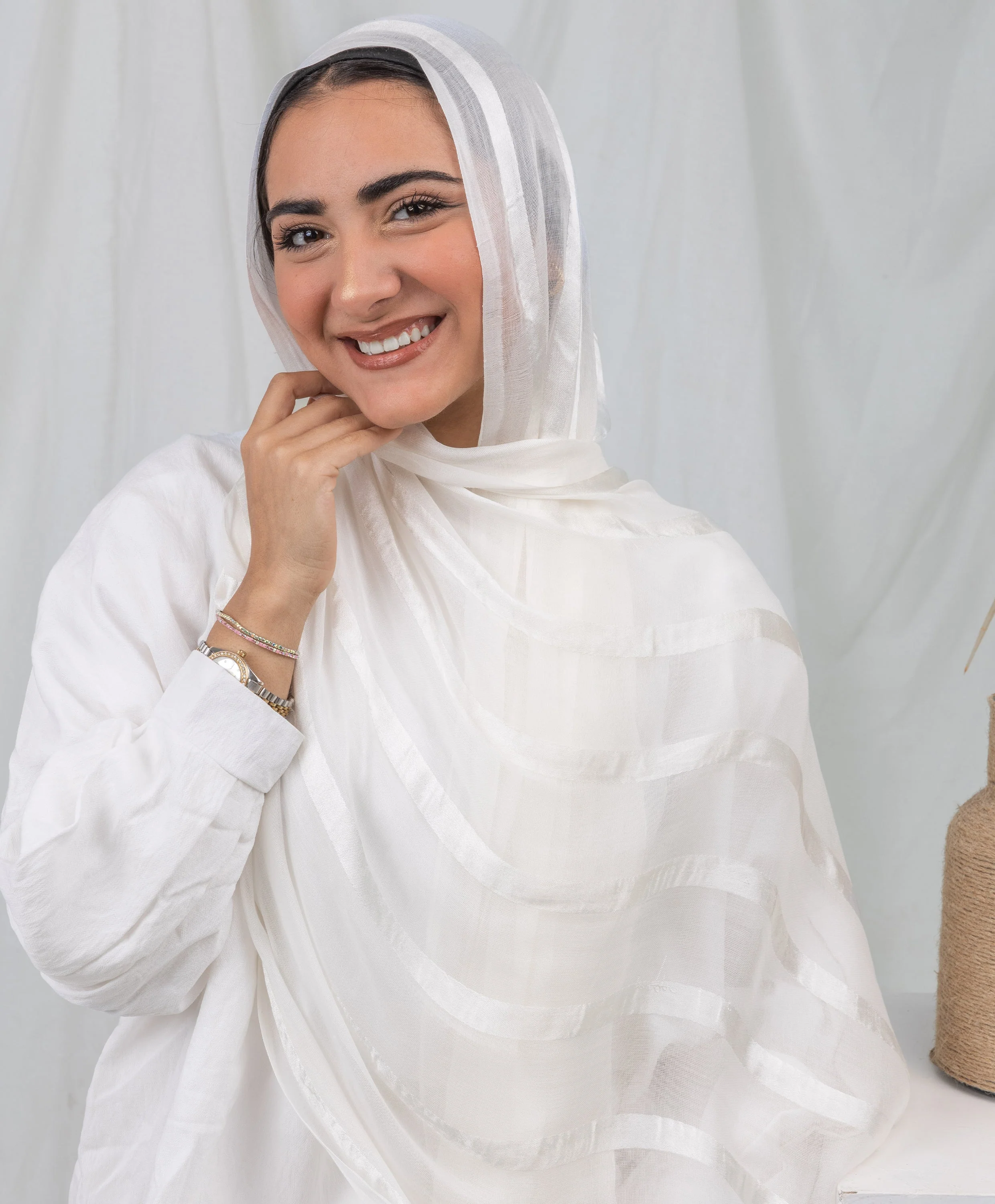 Lustrous Linen Scarf - Image 2