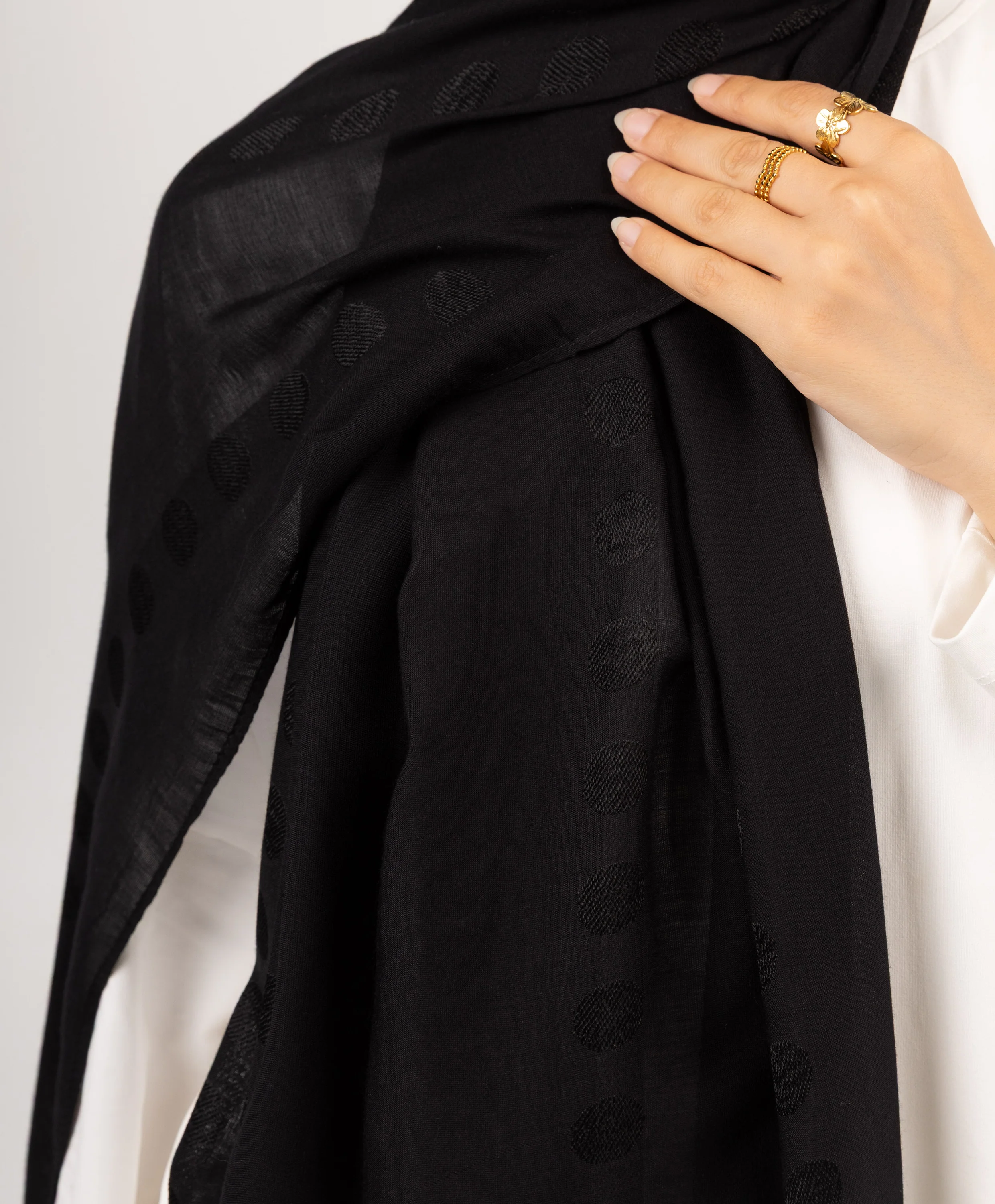 Luxe Linen Scarf - Image 4