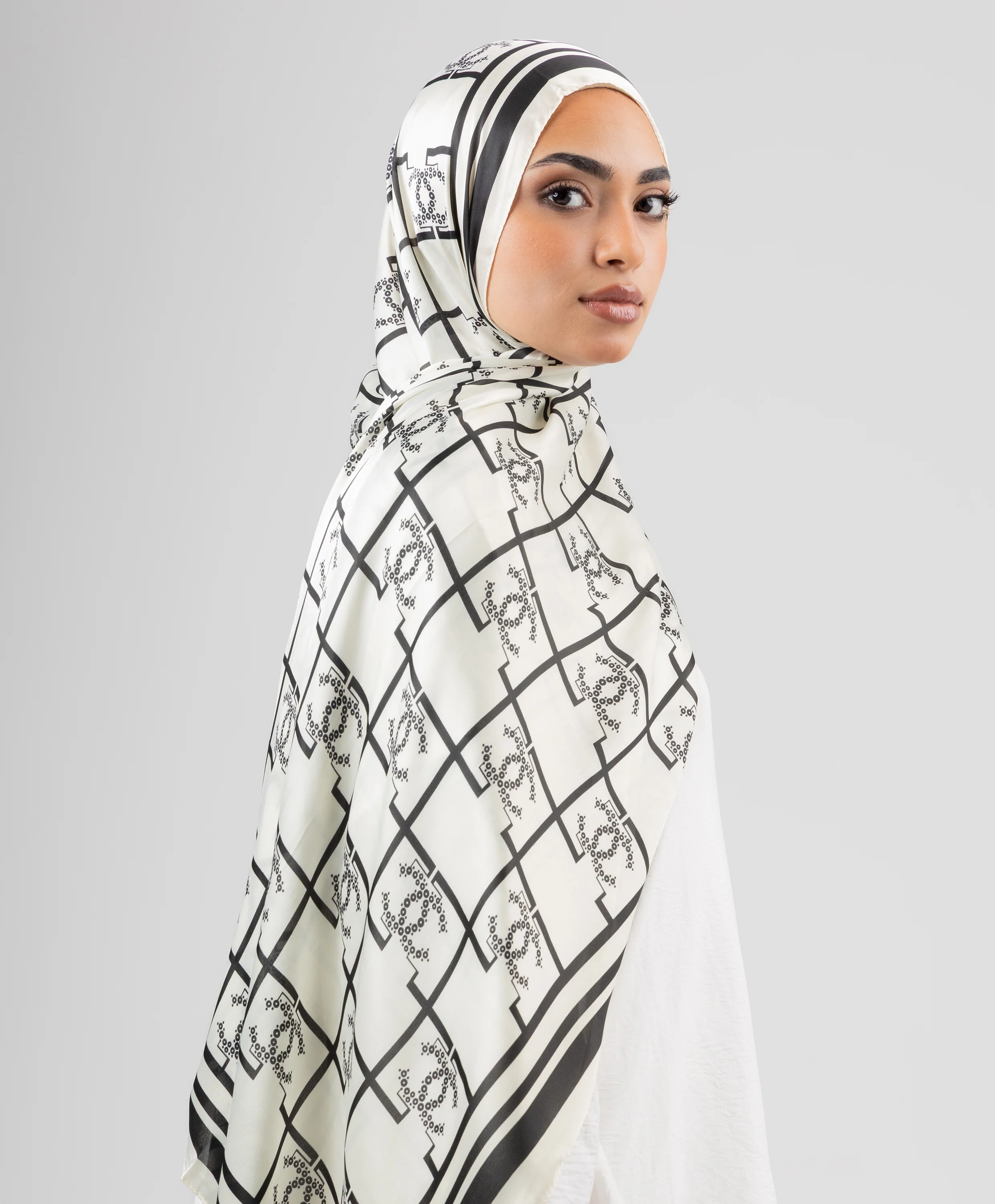 Luxury Silk Scarf - Image 2