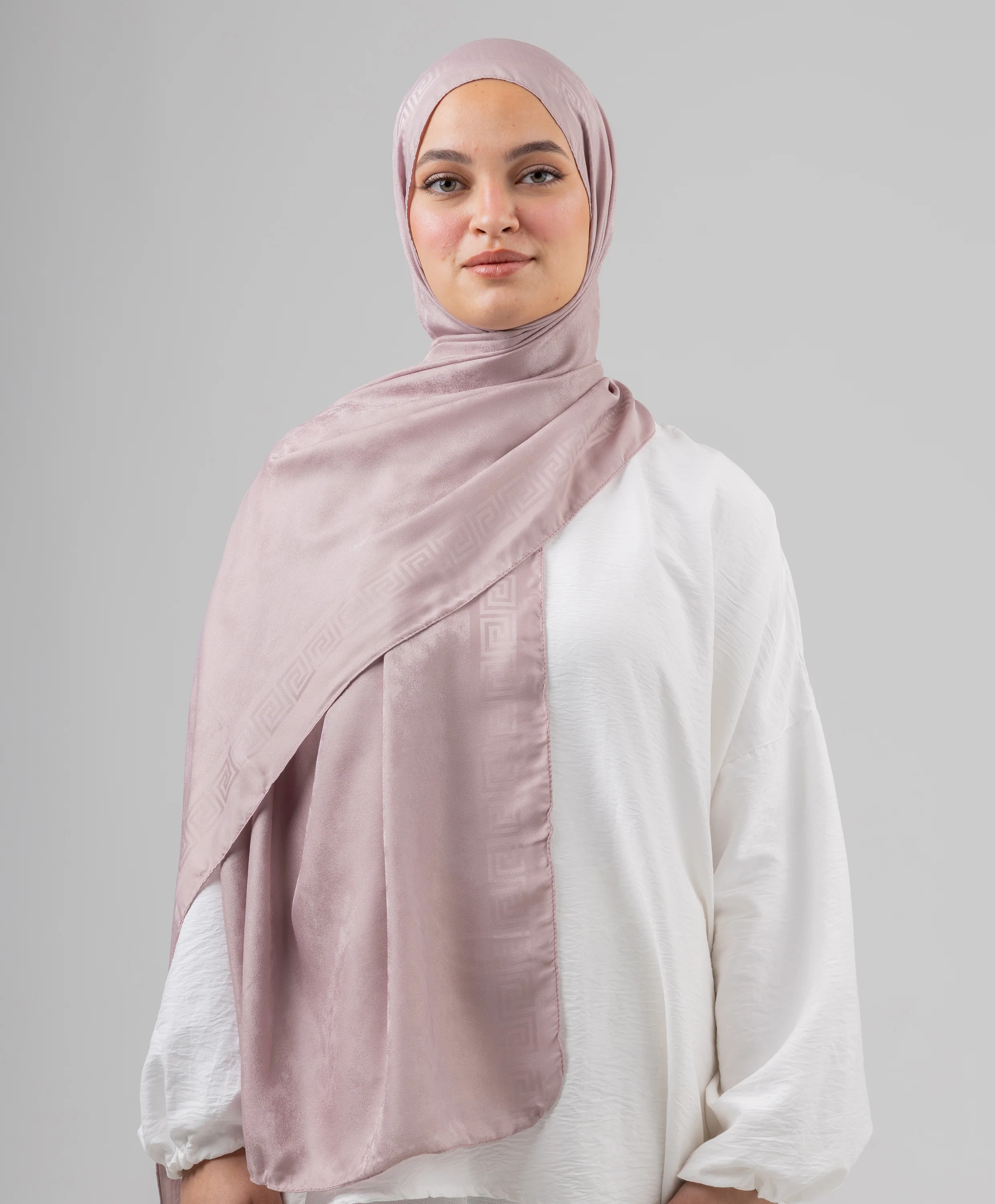 Majesty Jacquard Scarf - Image 7