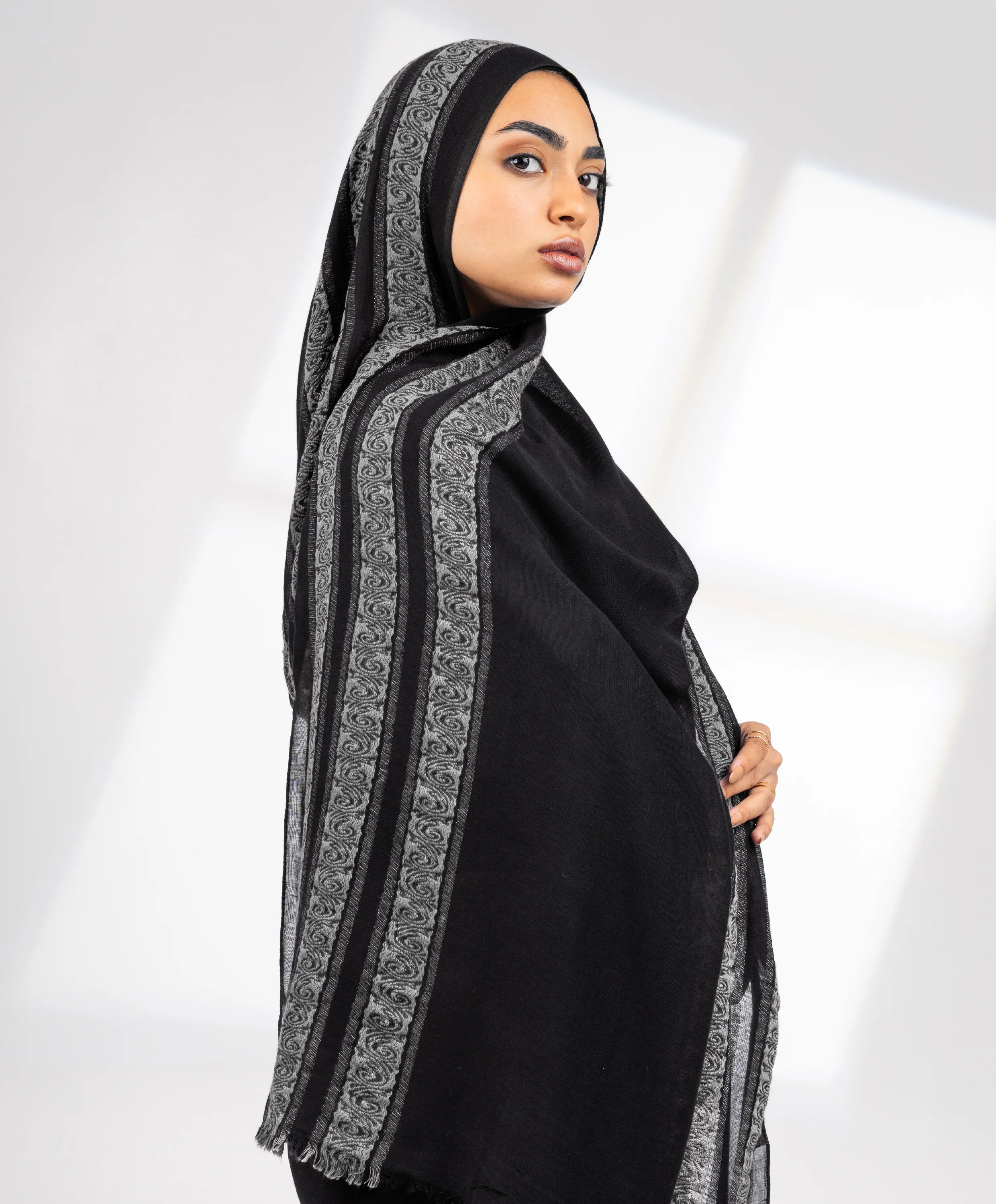 Midnight Linen Scarf - Image 6