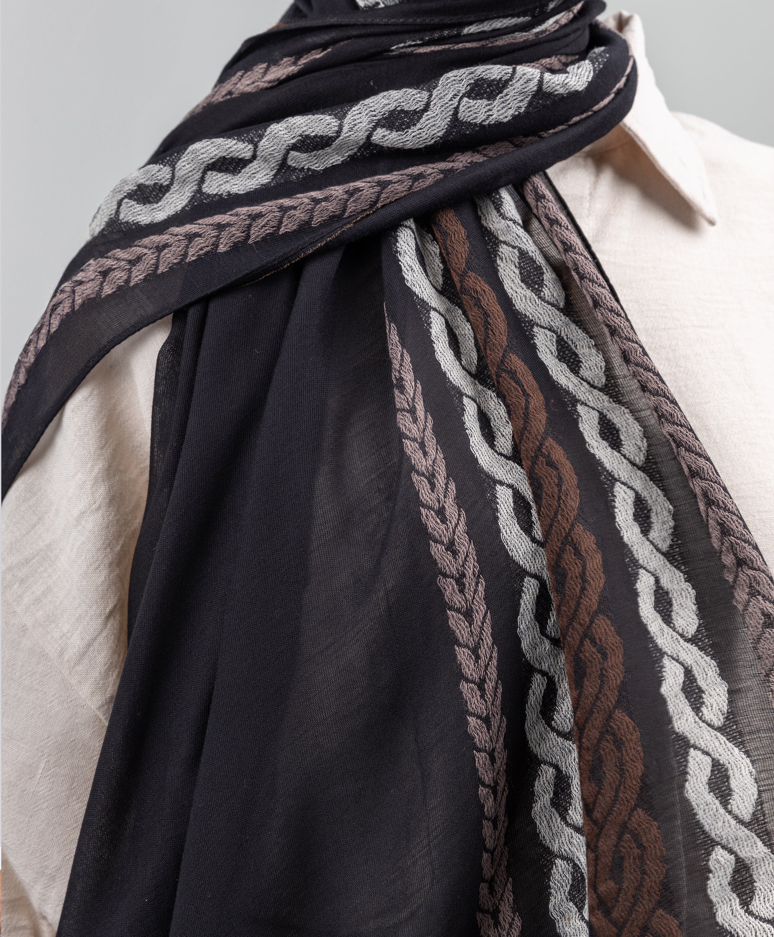 Nightmare Glamour Scarf - Image 3