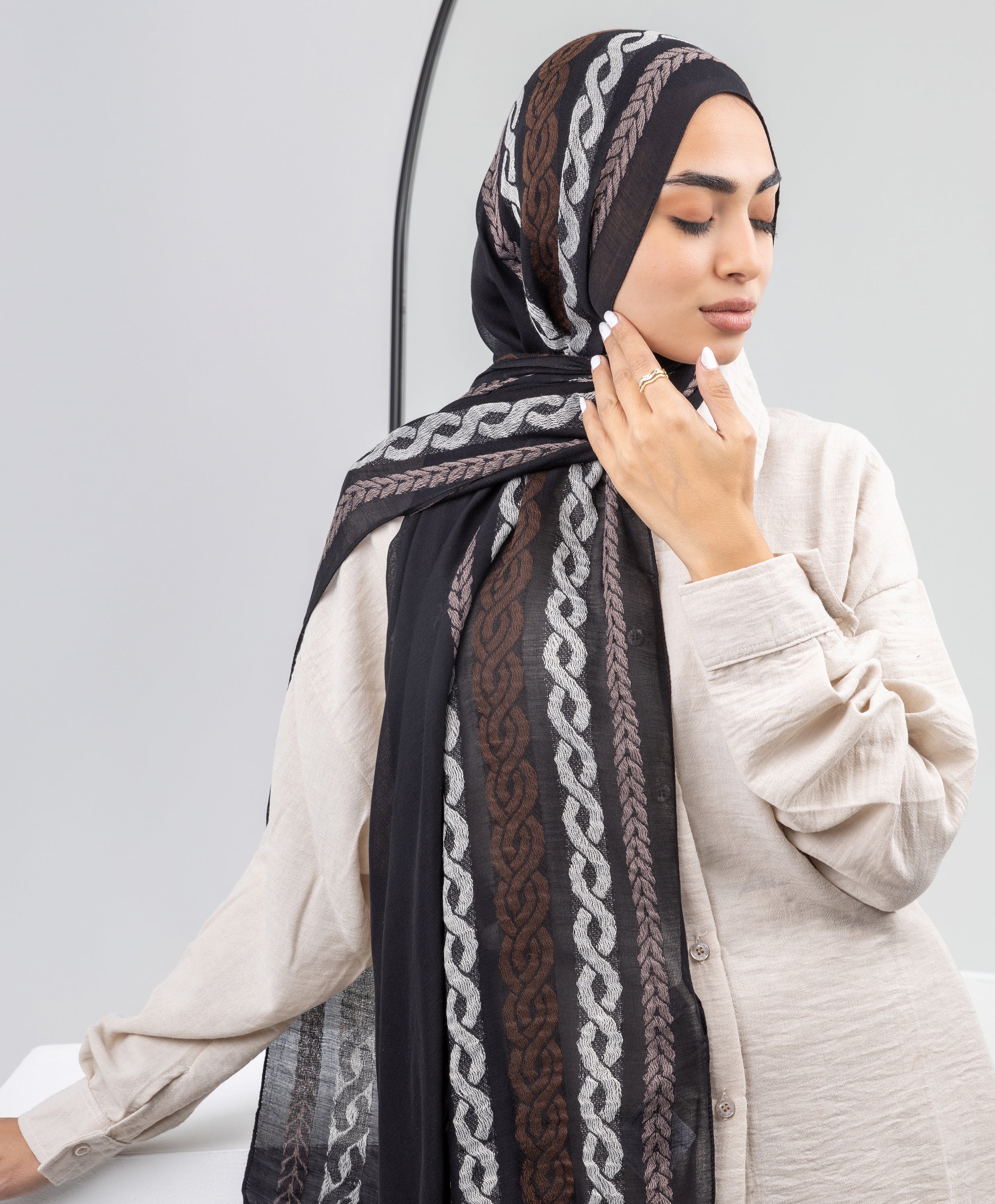 Nightmare Glamour Scarf - Image 4