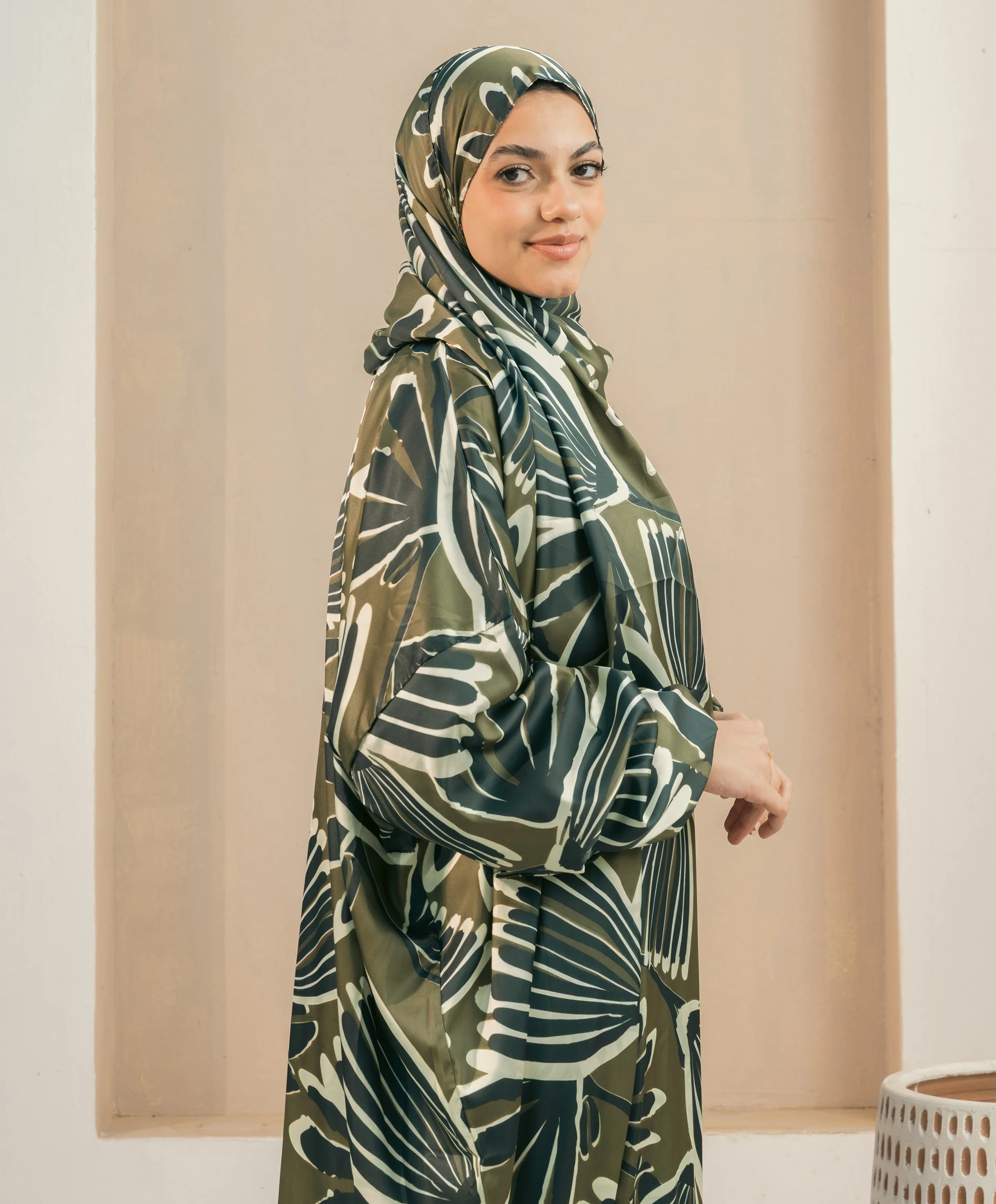 Palm Satin Isdal - Image 2