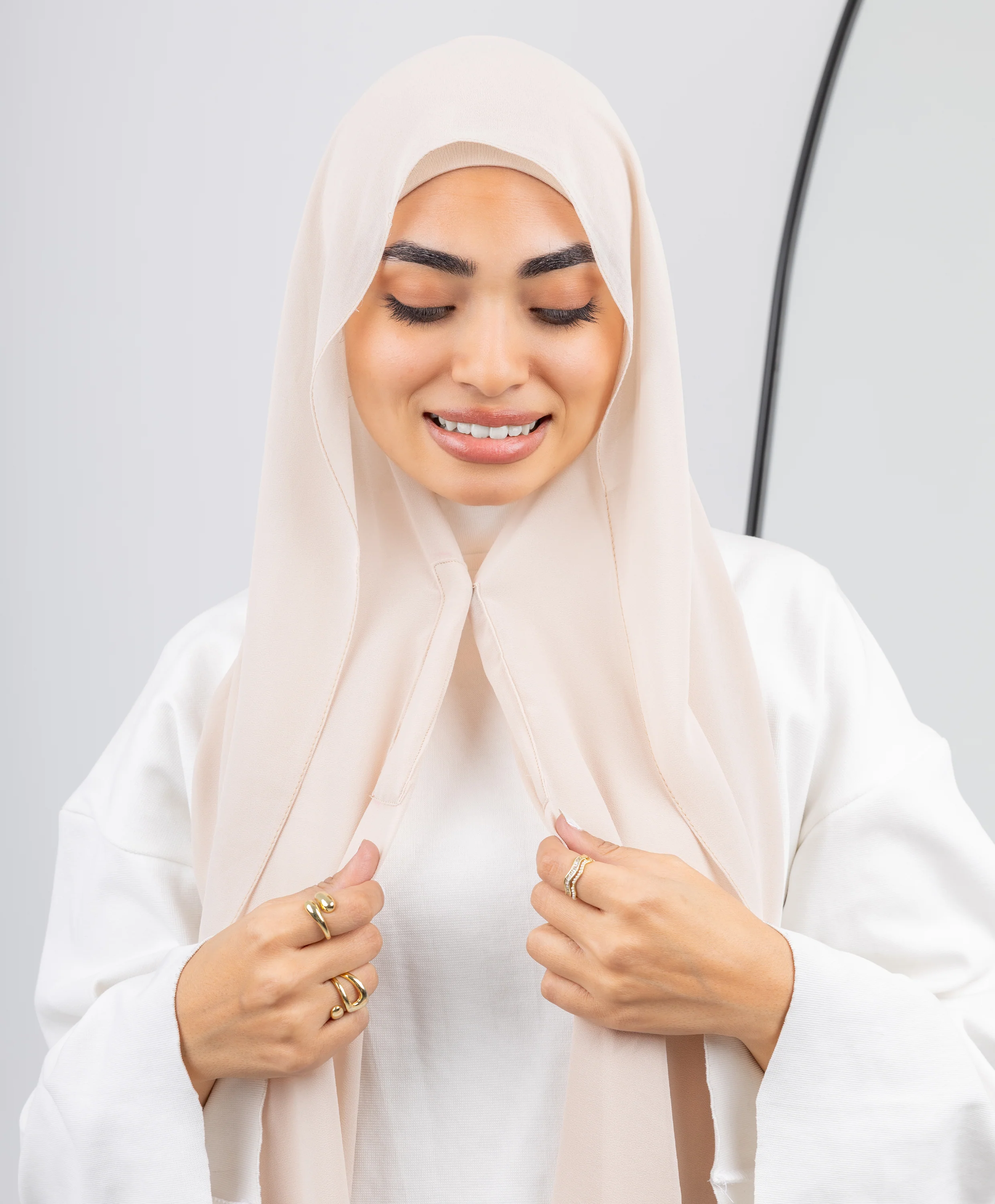 Ready Wrap Chiffon Magnetic Scarf - Image 8