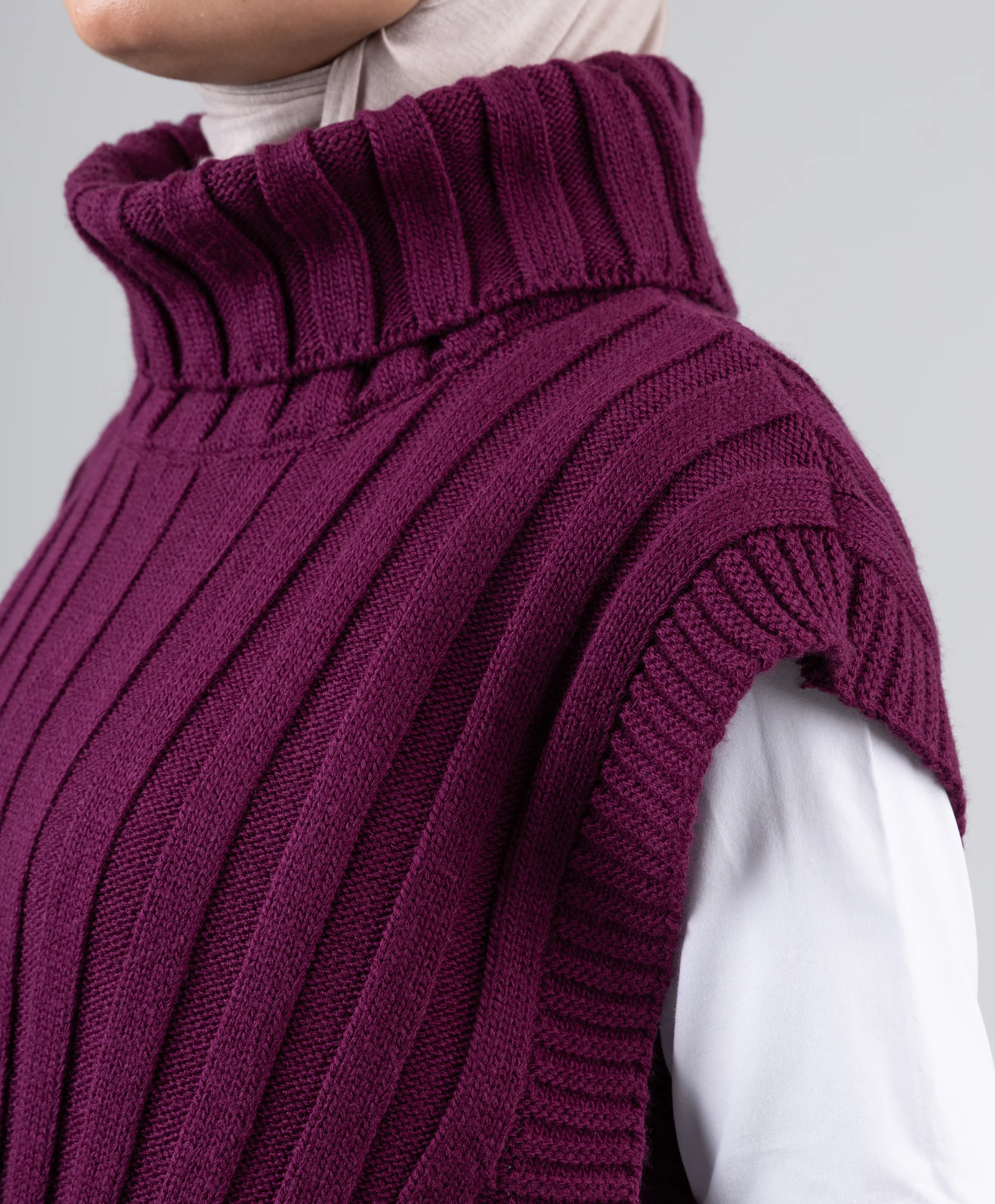 Slouchy Ribbed Vest - Image 3