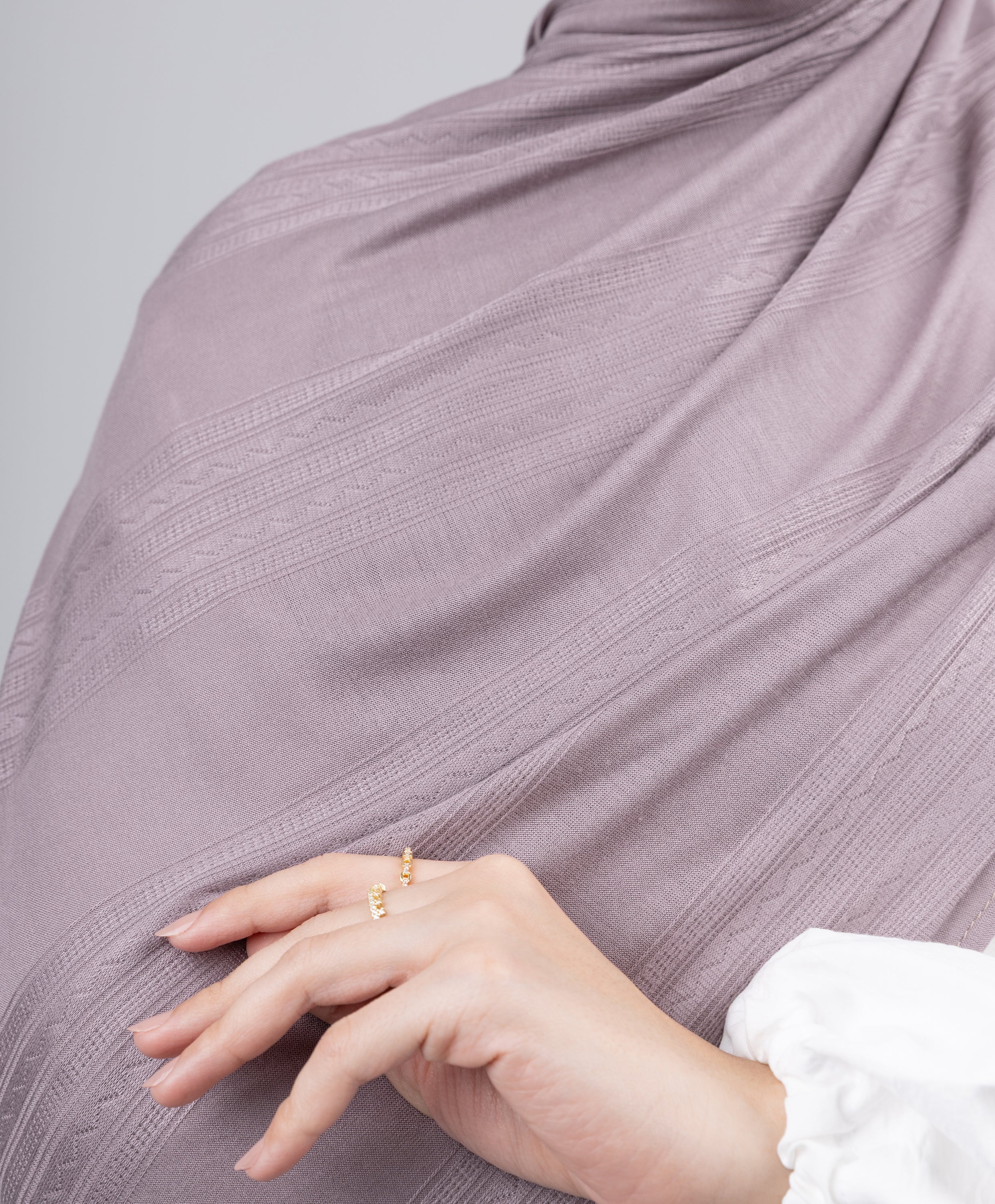 Streaked Kuwaiti Scarf